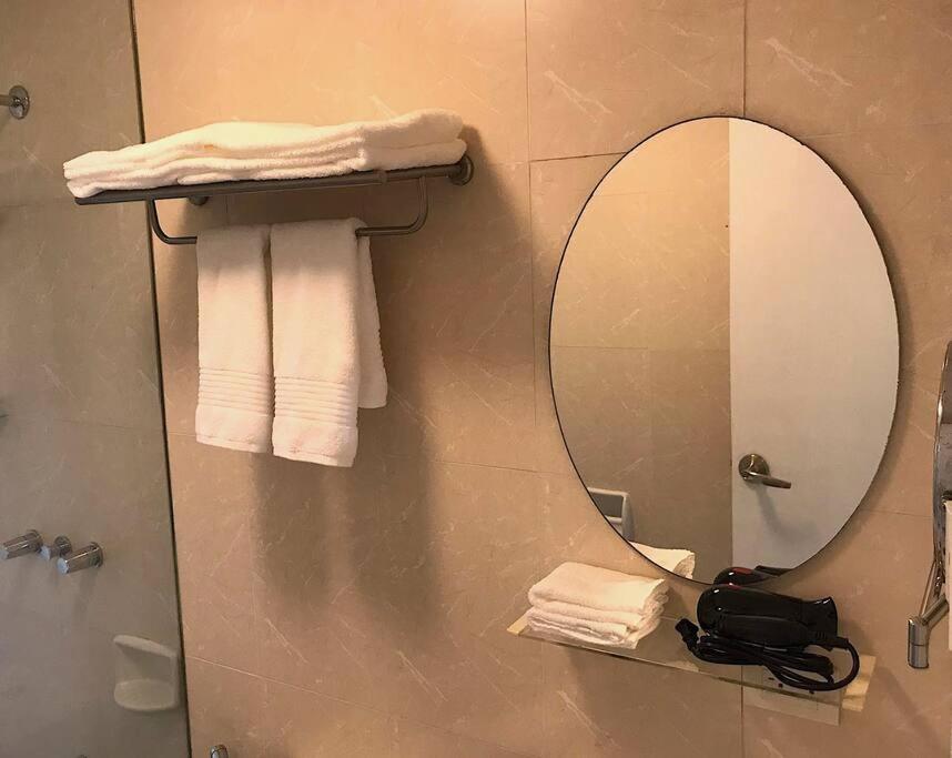 מנילה Spacious Bgc 2 Bedroom With A View מראה חיצוני תמונה